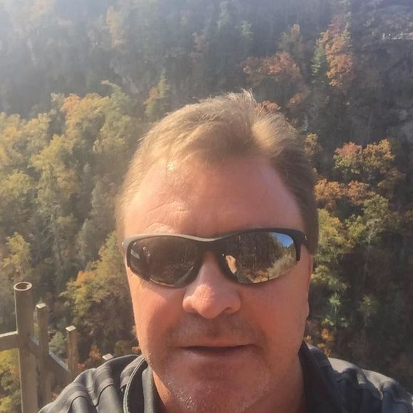 Meet your Posher, Jeff - Picture 1 of 1